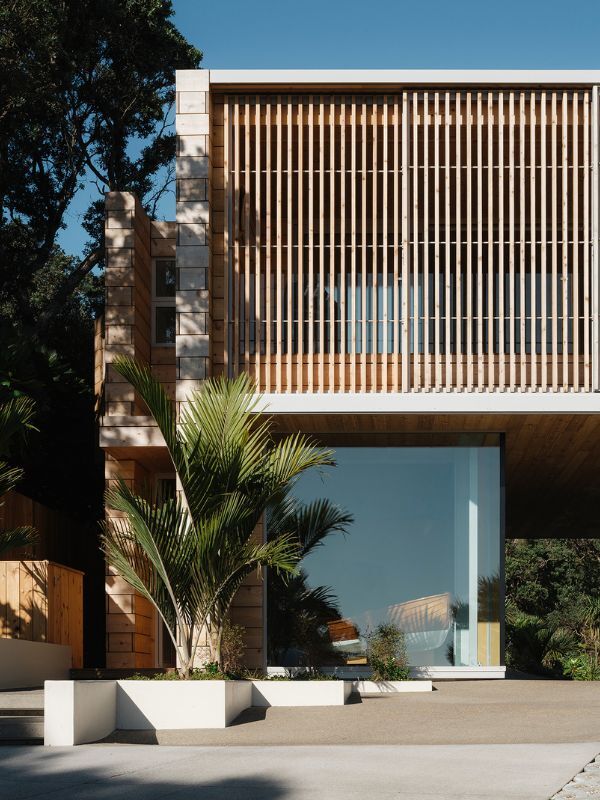 Clark House, Muriwai